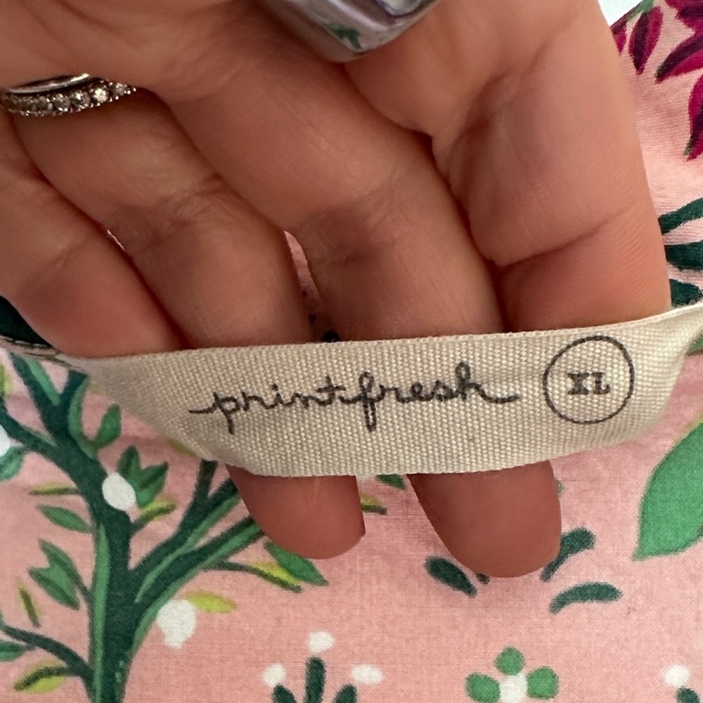 Printfresh Camel’s Courtyard Sleep Shirt in Rose - Picture 2 of 5